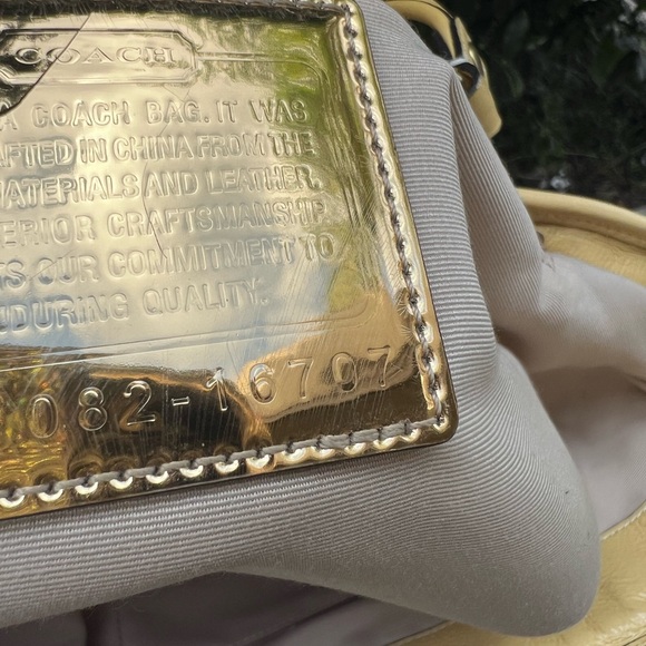 Coach Poppy 2010 Straw Appliqué tote bag - Picture 12 of 12